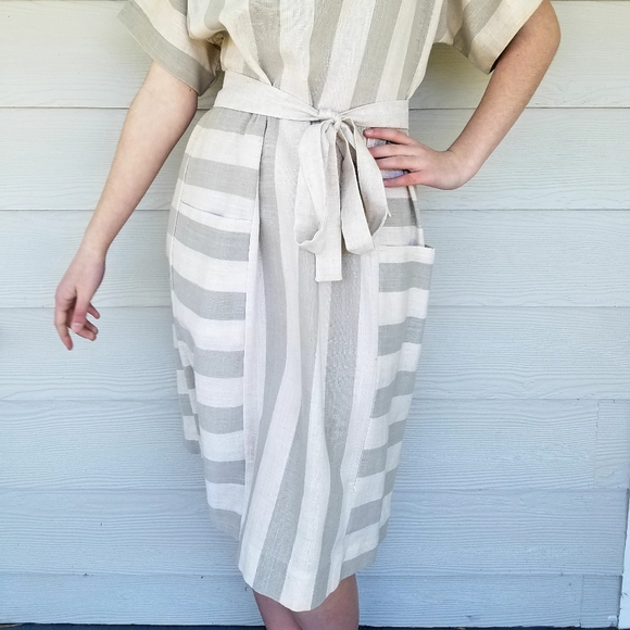 *SOLD*Vintage 80s Minimalist Lagenlook Dress Gray/Oat Color Belted Pockets - Picture 5 of 16